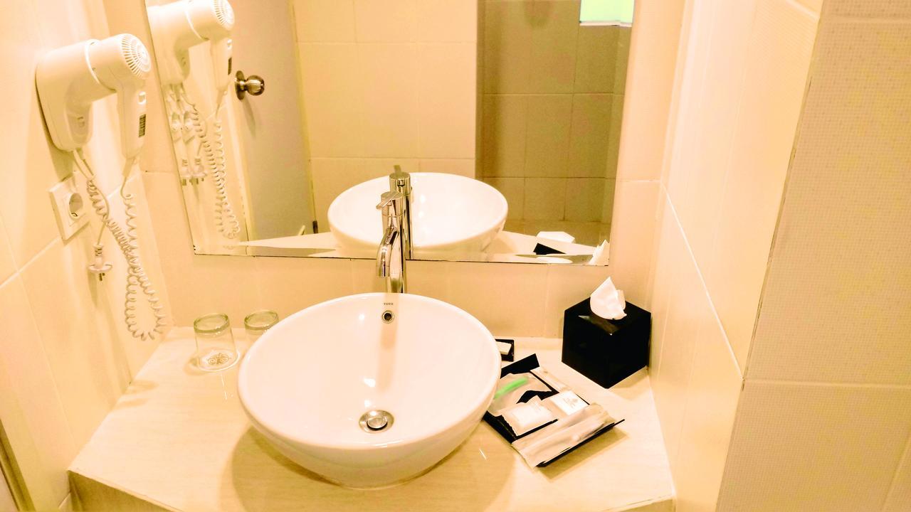 The Himana Malang Hotel Bagian luar foto